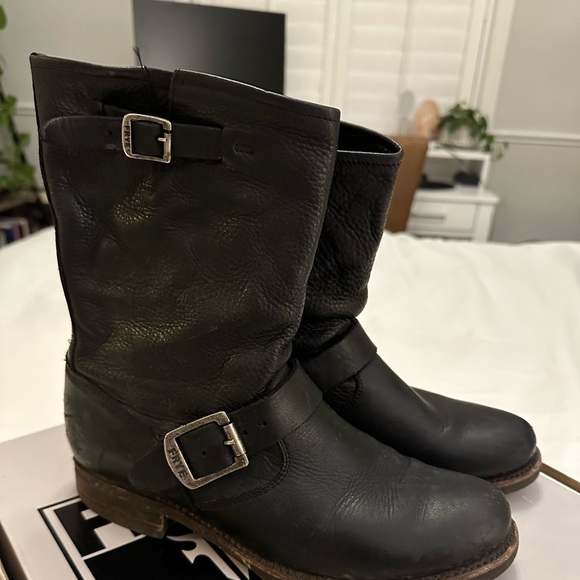 Frye Veronica Shortie Boot - Picture 8 of 8